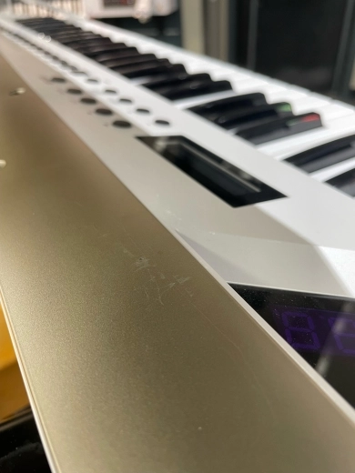 Roland - AX-EDGE-W 49-key Keytar Synthesizer 2
